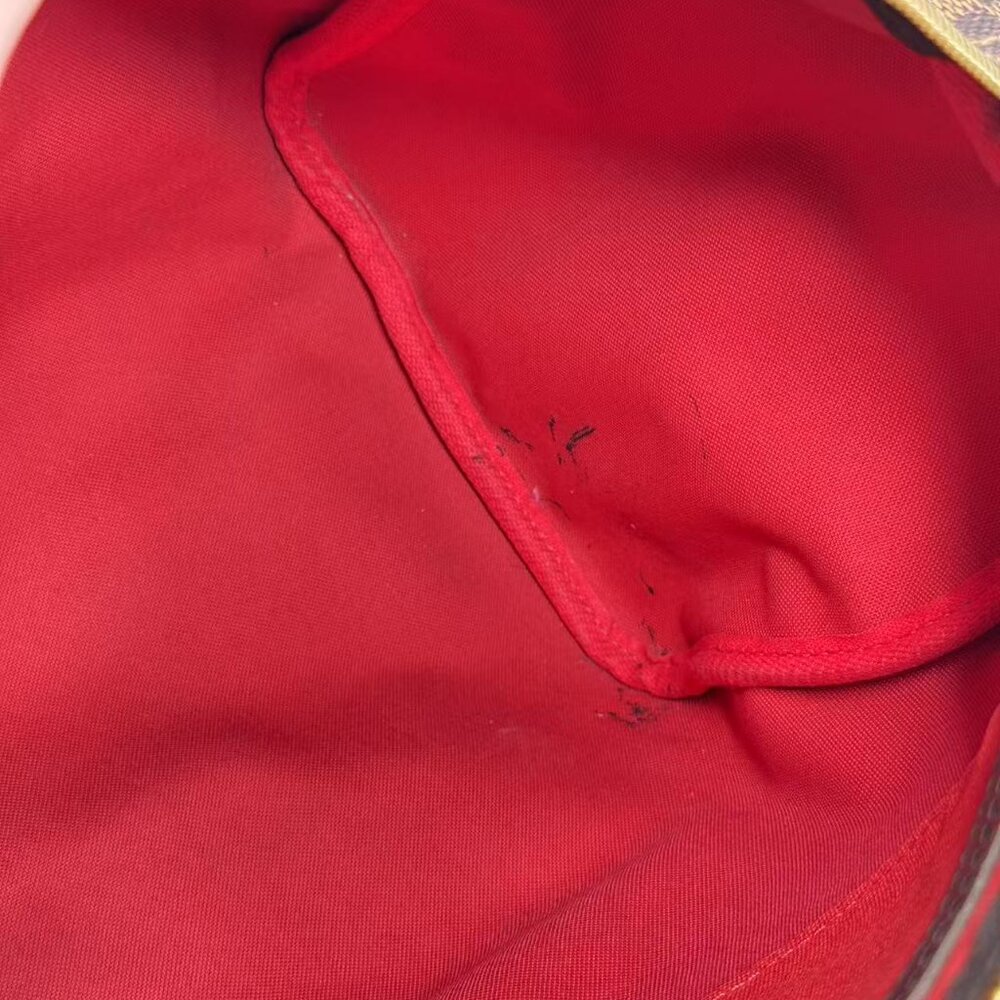 Louis Vuitton Damier Ebene Speedy 30 Bag with Classic Checkerboard Design - Picture 9 of 9